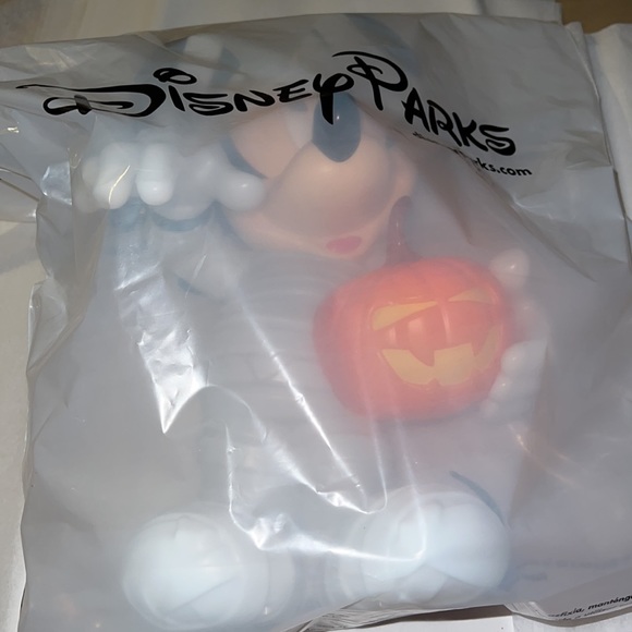 DISNEY Mickey Mummy Spooky Bucket - Picture 15 of 15